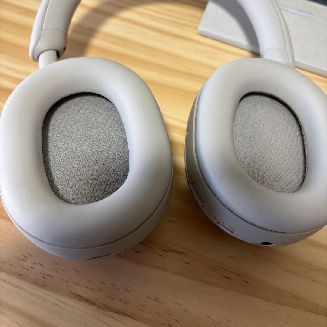 ソニー WH-1000XM5 プラチナシルバー