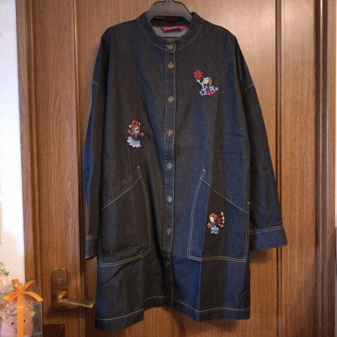 アルベロベロ　可愛い刺繍のデニムチュニック、羽織としても