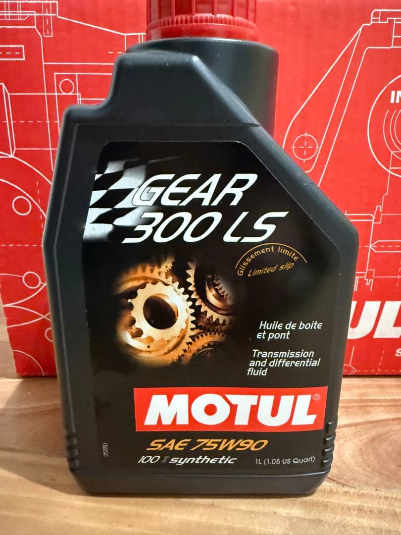 sgfddw 　5本MOTUL GEAR 300 LS 1L 75W-90
