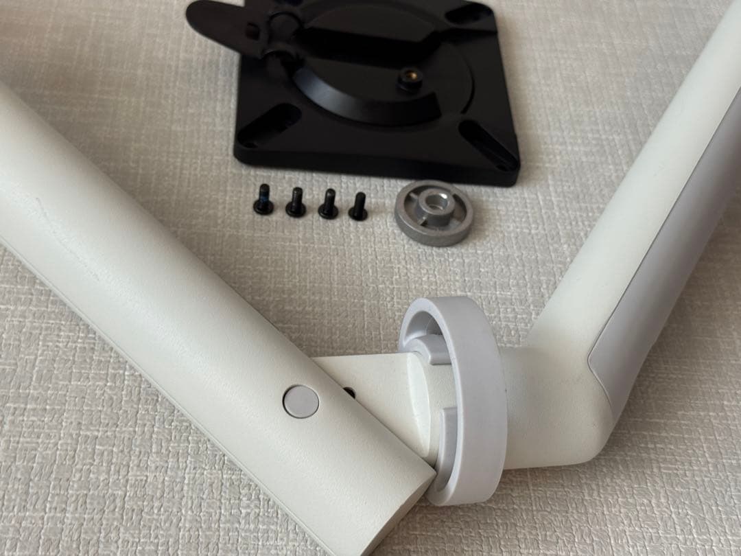 ハーマンミラー CBS モニターアーム FLO ホワイト