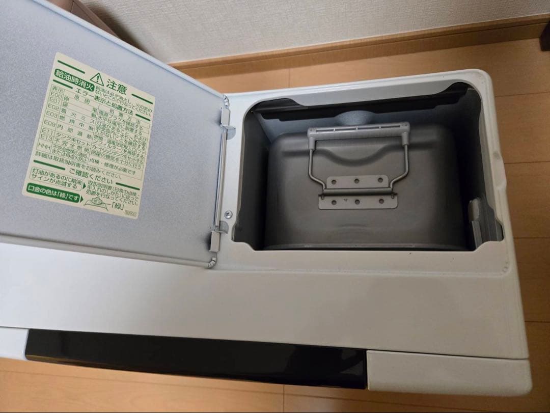 ダイニチ FW-72DX4石油ファンヒーターホワイト　2018年製