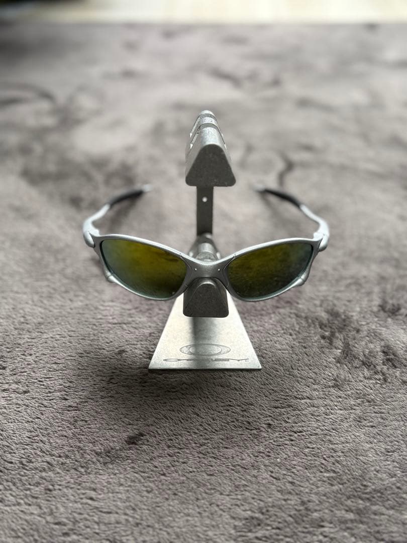 新品未使用　金属製　メタルサングラス　シルバー　イエロー　トラビス y2k