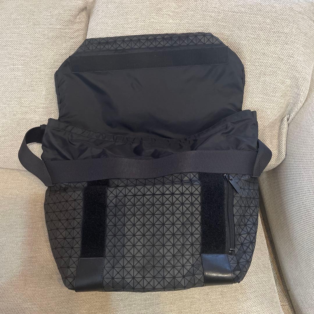 BAO BAO ISSEY MIYAKE バオバオ メッセンジャーバッグブラック
