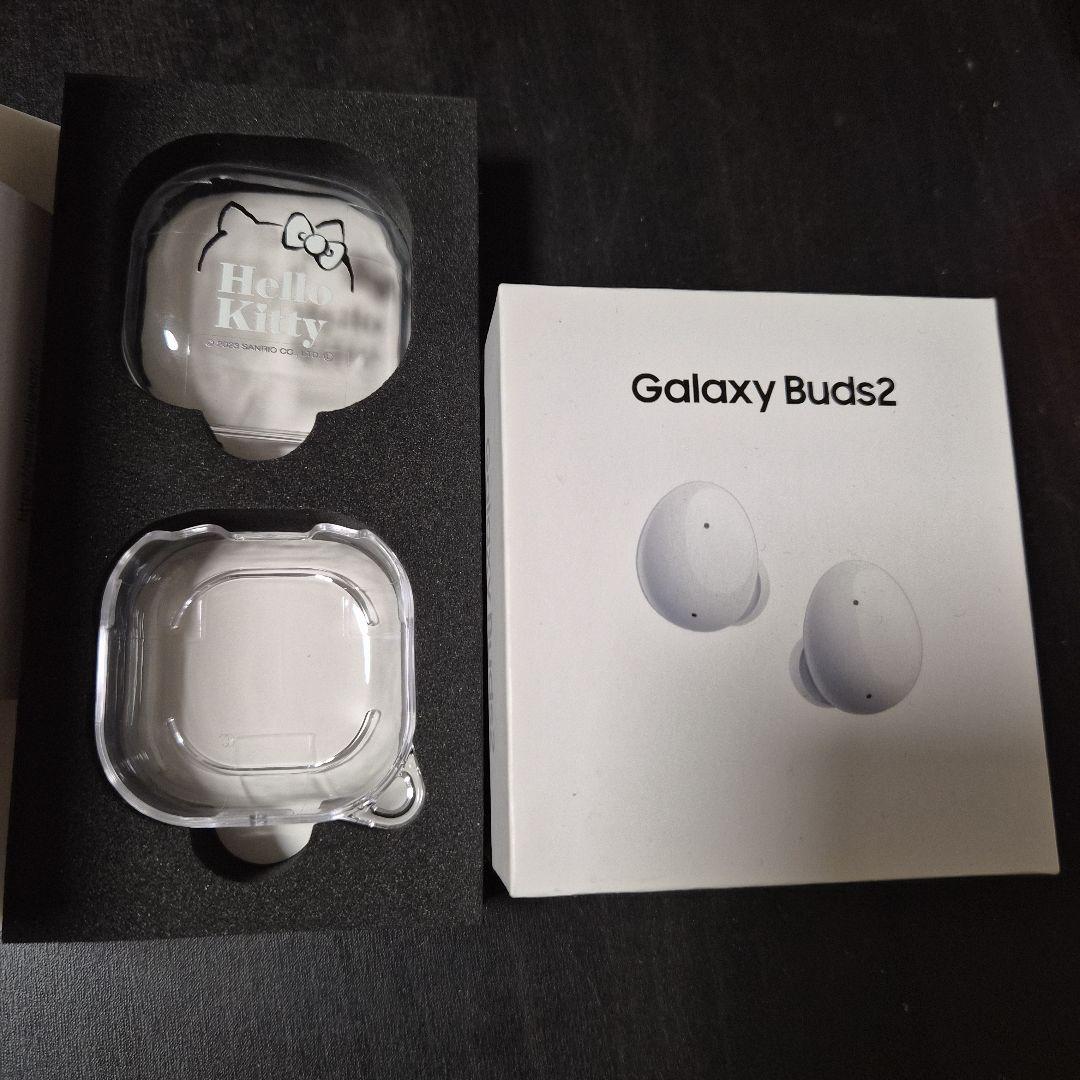 Galaxy Buds2 Hello Kittyデザインケースのセット
