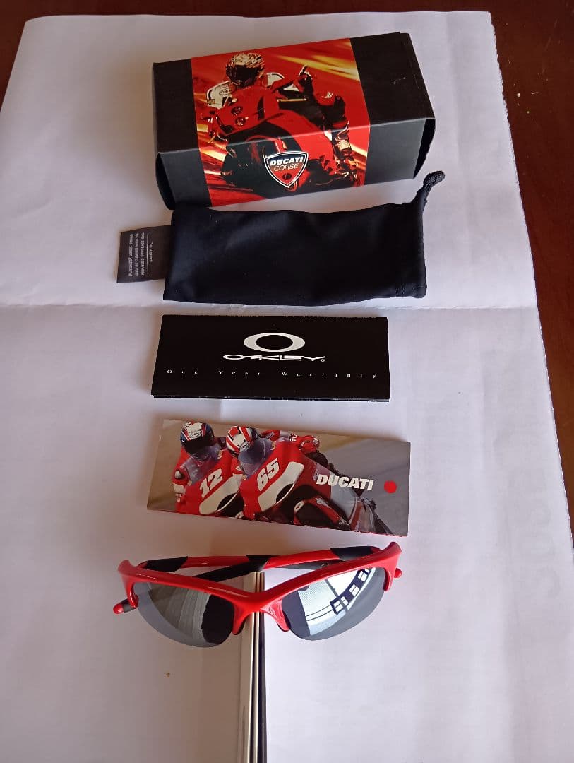 Ducati Oakley サングラス レッド