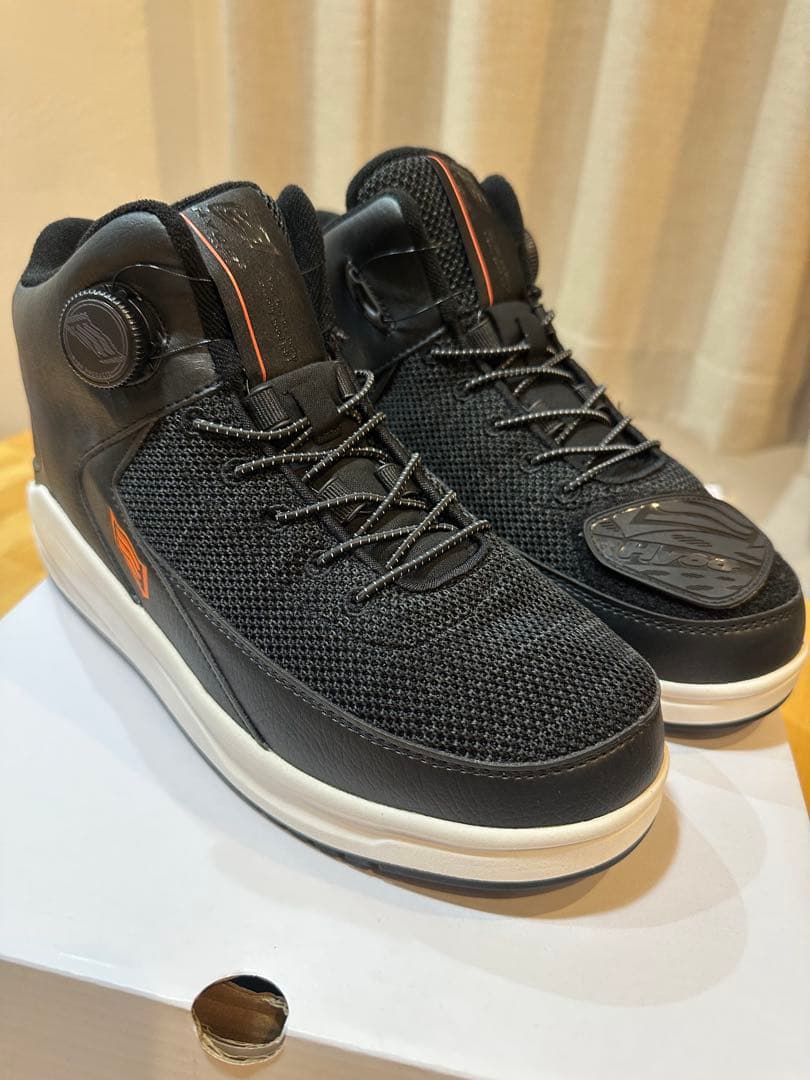 HYOD スニーカー 黒 25.5cm（新品未使用）