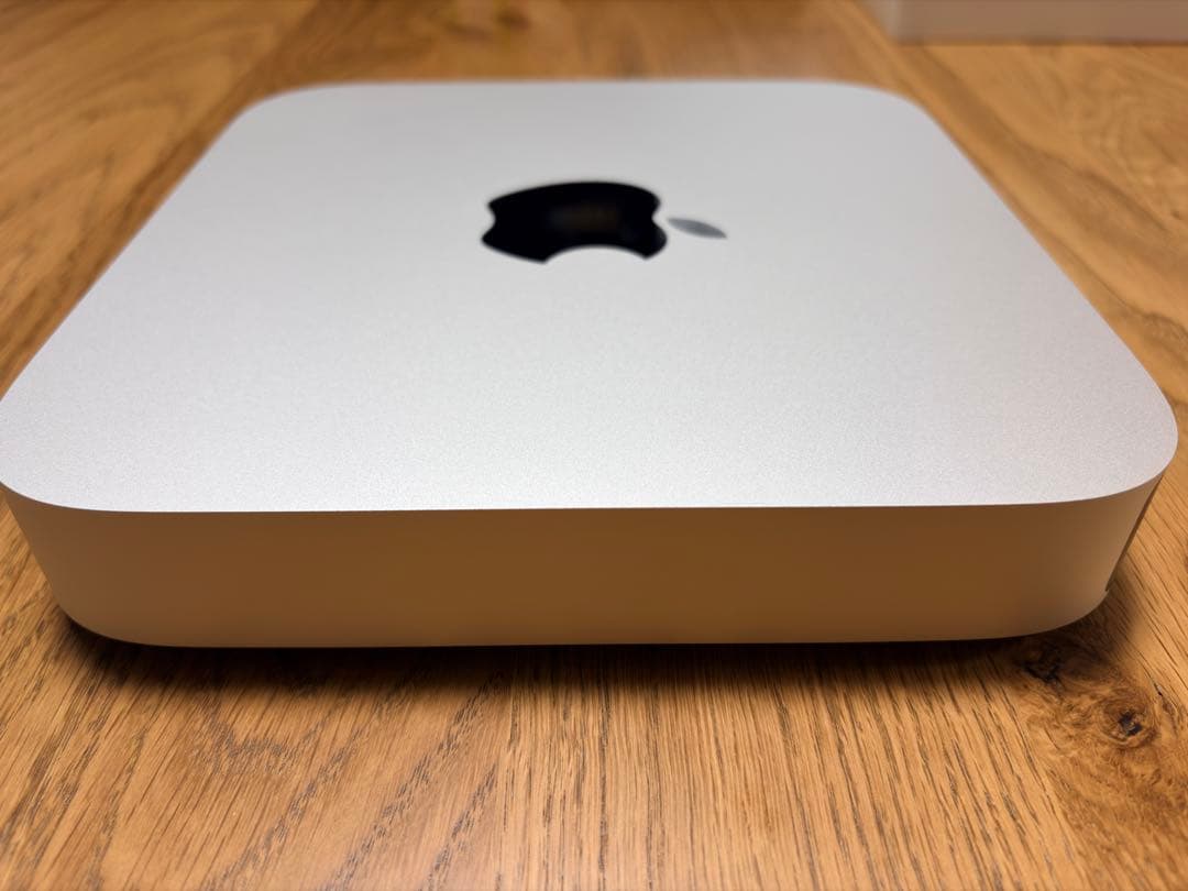 Macデスクトップ M2 Mac mini (8GB, 256GB SSD)