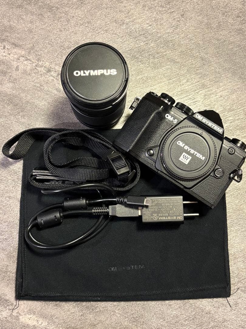 OLYMPUS OM-5 ミラーレスカメラ 本体と付属品
