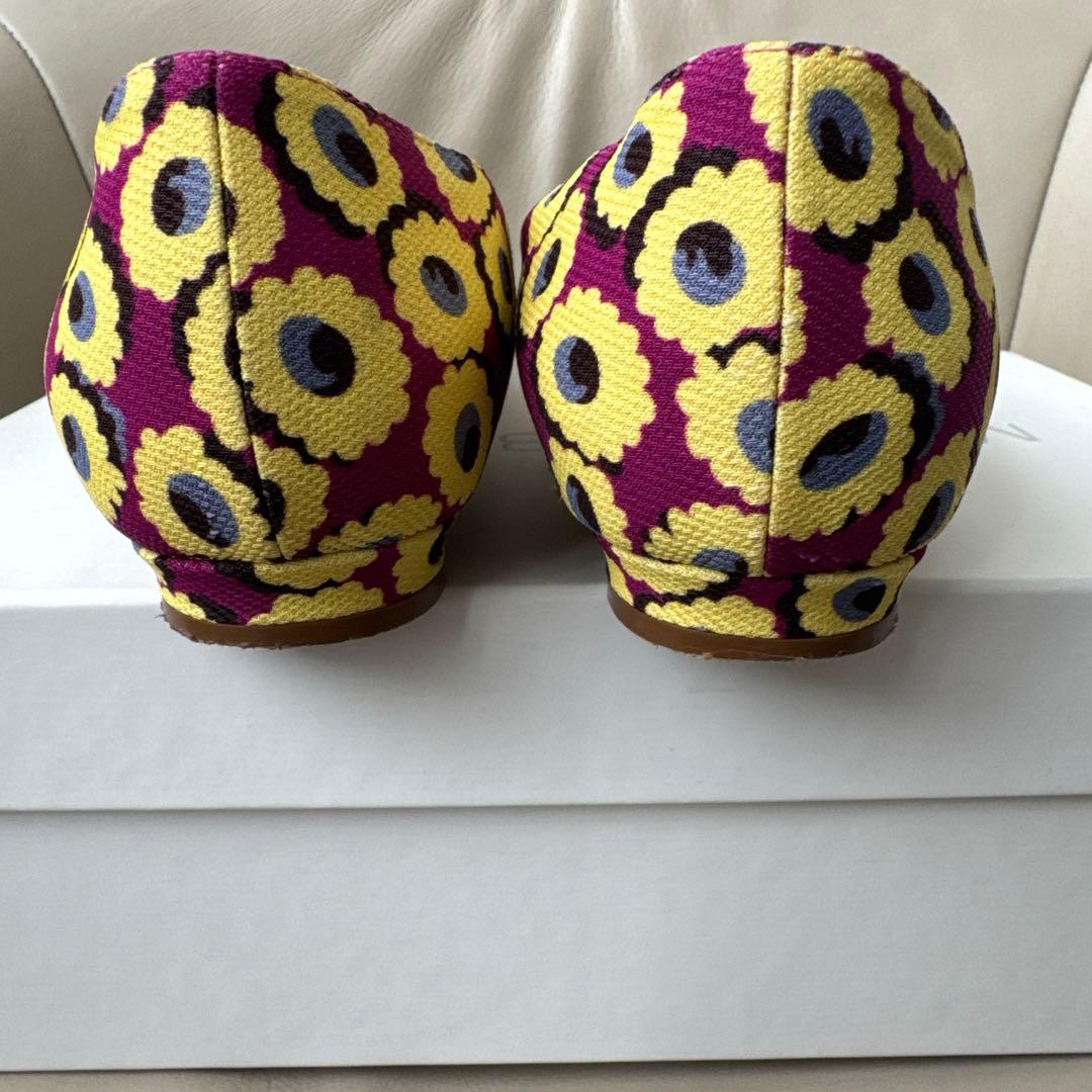 MANOLO BLAHNIK マノロブラニク　ビジューパンプス