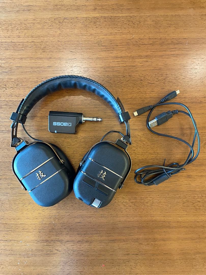 BOSS WAZA-AIR BASS ワイヤレスヘッドホン　ベースギターアンプ