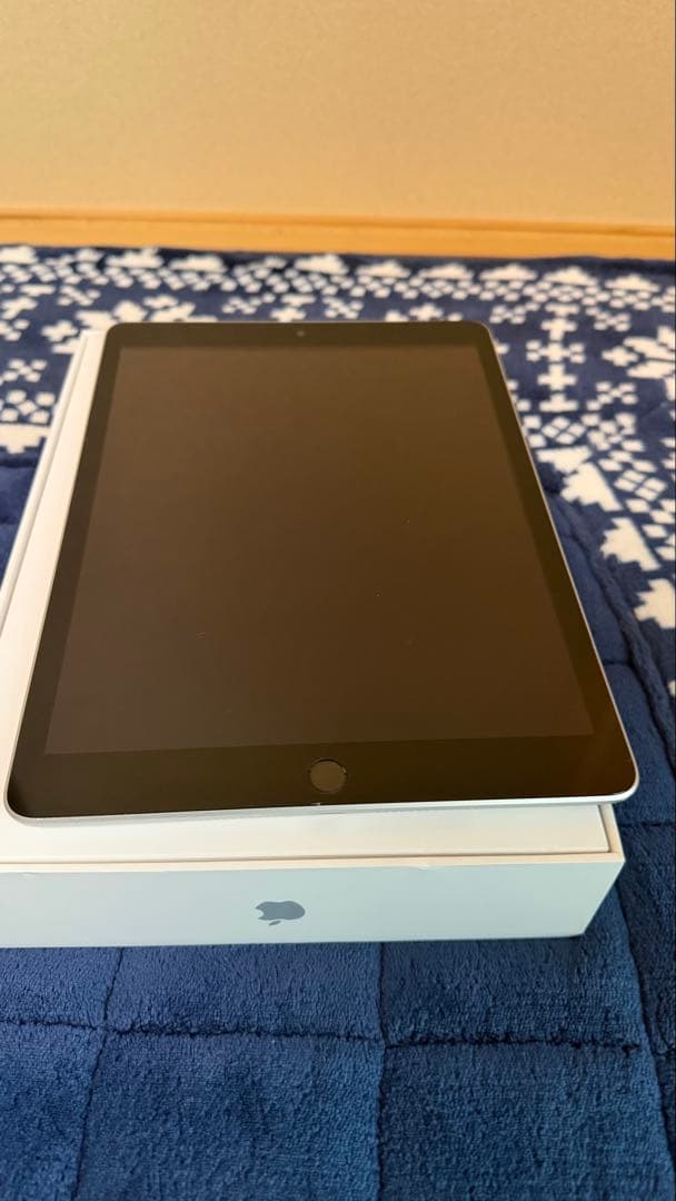 Apple iPad 第9世代　シルバー 64GB