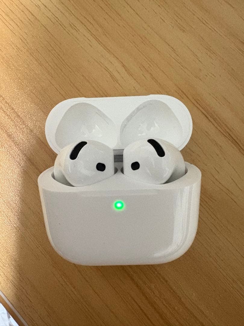 AirPods 4 (アクティブノイズキャンセリング搭載モデル) Apple