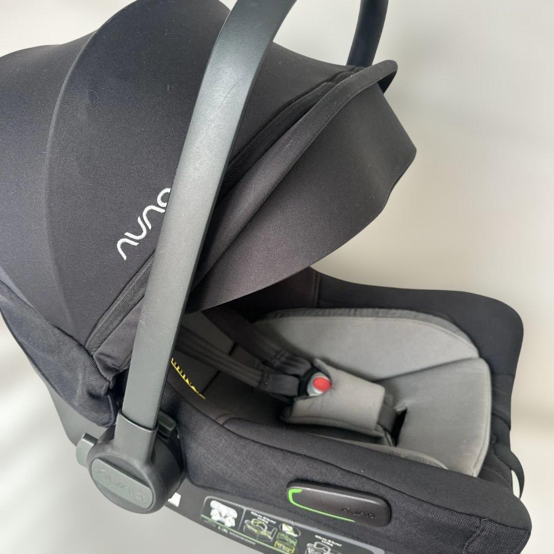 Nuna Pipa Nextベビーシート 黒 ファブリック
