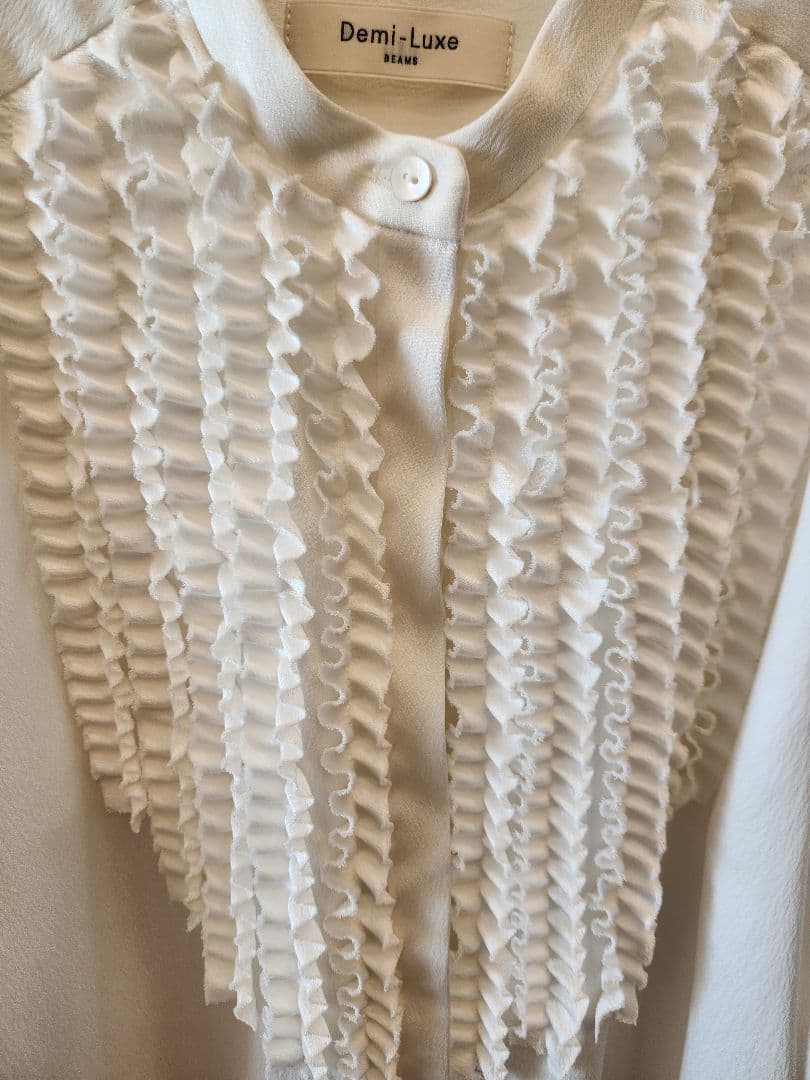 Demi-Luxe BEAMS　ジョーゼット フリルブラウス