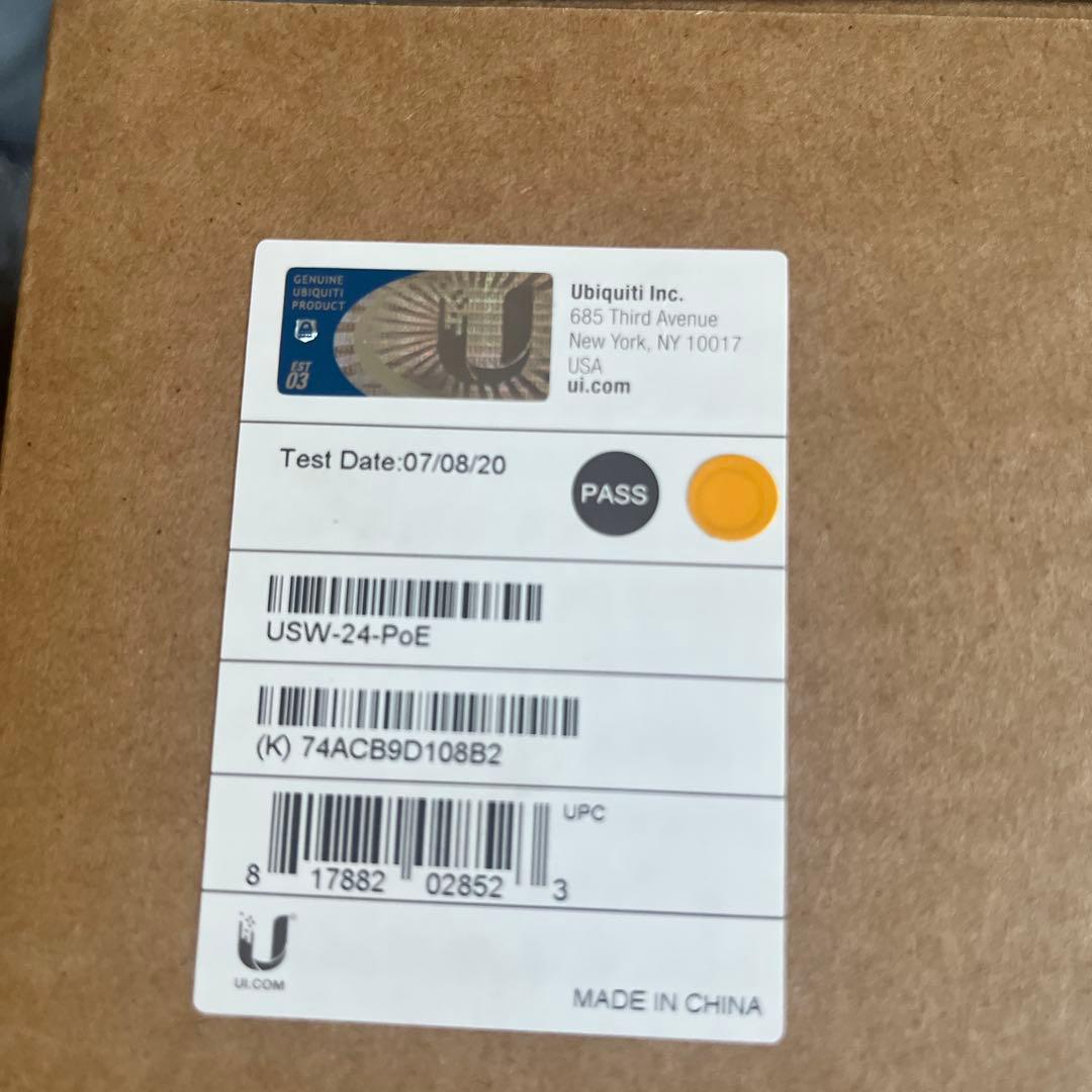 UniFi USW 24 PoE スイッチ　新品未開封　画像確認マスト