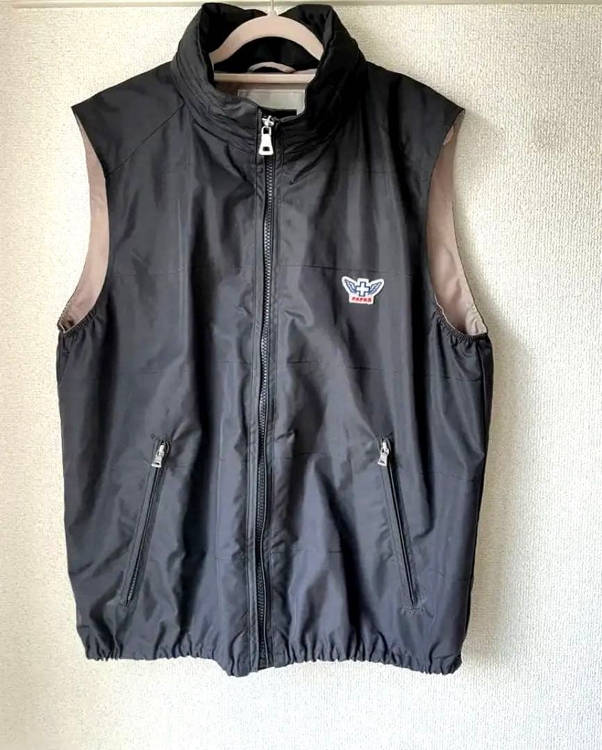 【未使用】PAPAS ベスト　フード付き