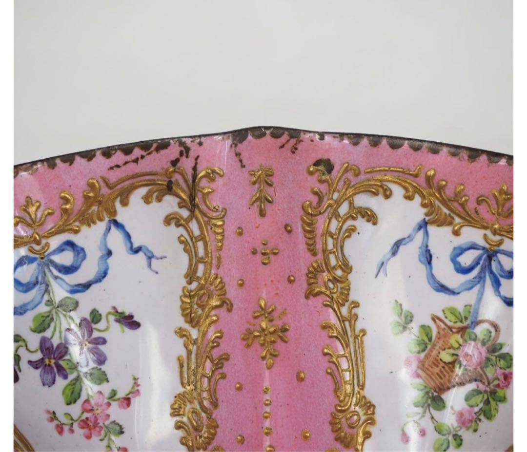 きなこ☆送料無料　18世紀フランス　総手描き　描画七宝/銅胎画琺瑯　鉢