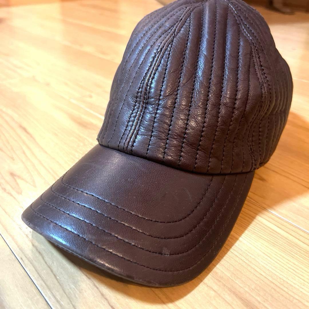 TOD'S 本革キャップ