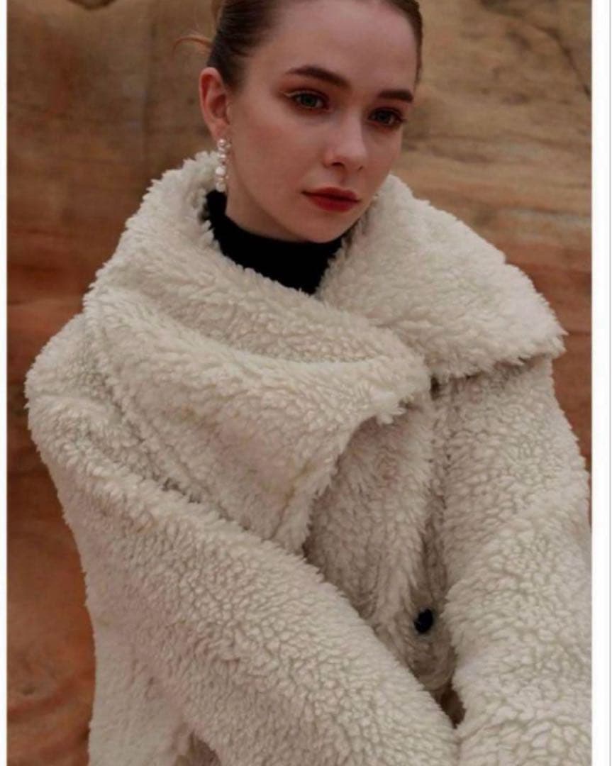 タイムセール！Acka. layered collar boa coat