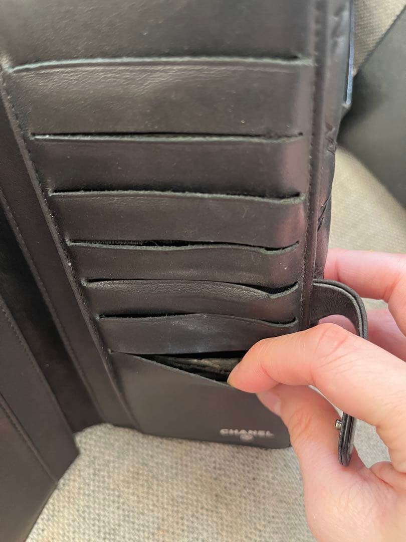訳あり　CHANEL ブラック キルティング 長財布　ステッチ　マトラッセ