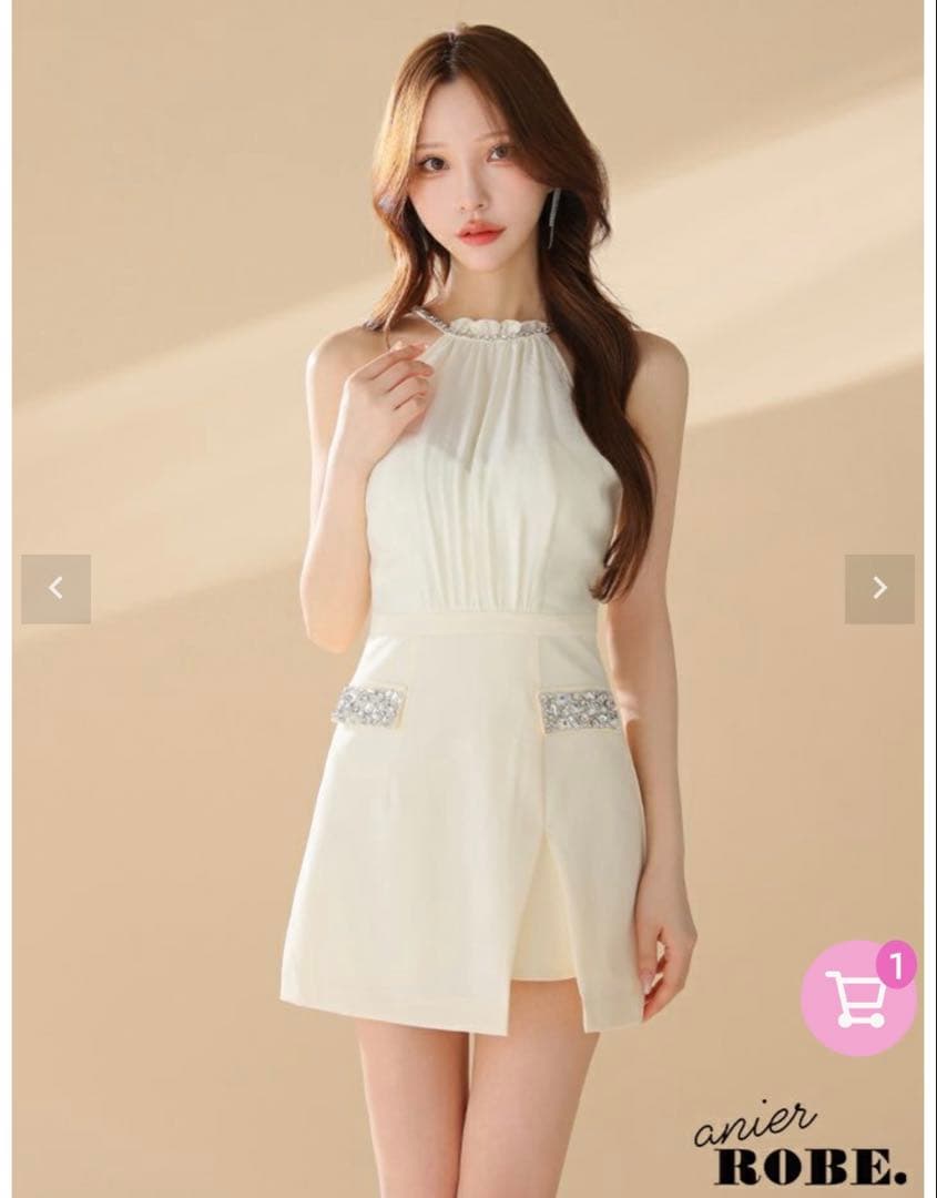 ローブドフルール サテンビジューバックオープンホルターミニドレス