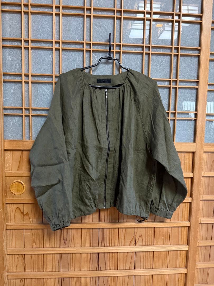 wafuリネンブルゾン着こなしにそっと寄り添う ファスナー ブルゾン カーキ