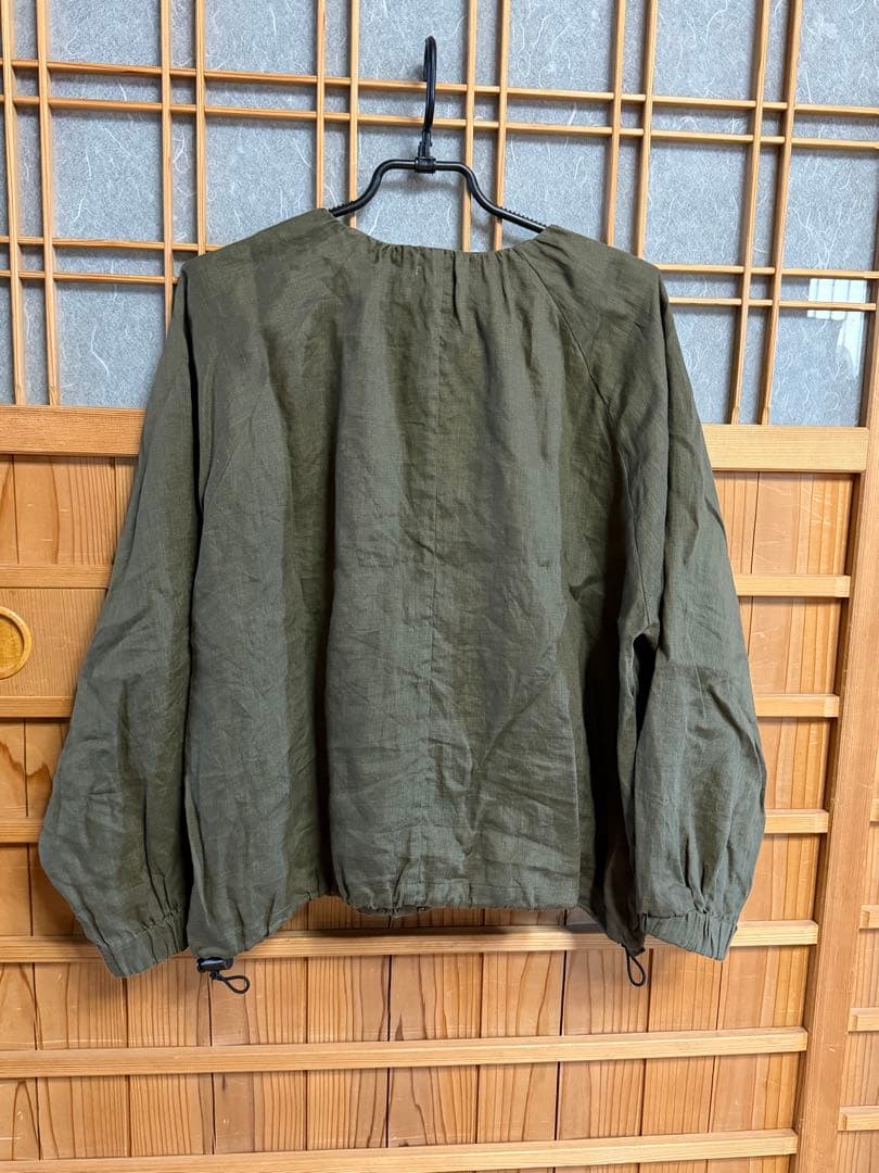 wafuリネンブルゾン着こなしにそっと寄り添う ファスナー ブルゾン カーキ