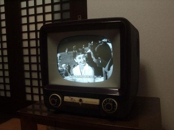 ナショナル初期型ブラウン管白黒テレビ プロの整備済みです　きれいに映ります