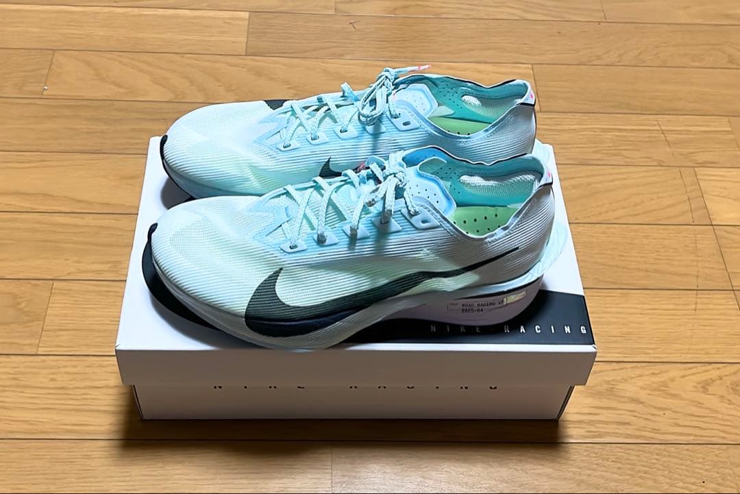 ダ*キ様 ナイキ ヴェイパーフライ4 希少サイズ ウィメンズ27.0 (メンズ2