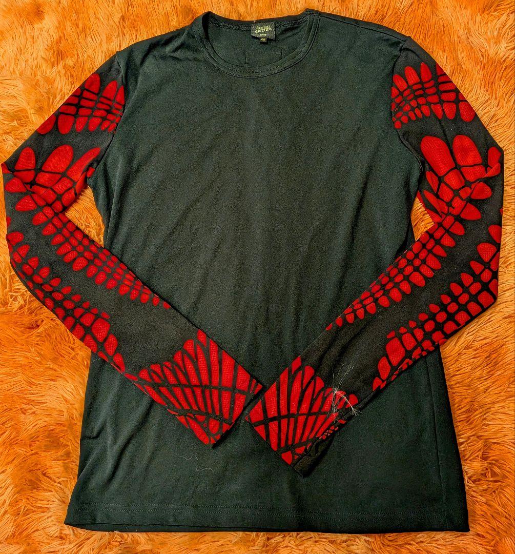 ジャンポールゴルチェ黒と赤の長袖トップス　美品