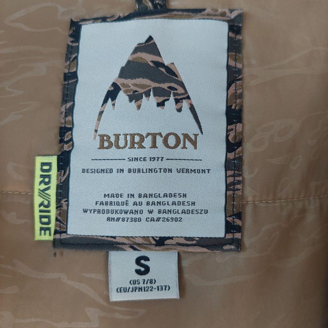 BURTONスキーウェア上下　キッズS (クリーニング済)※腰プロテクターおまけ