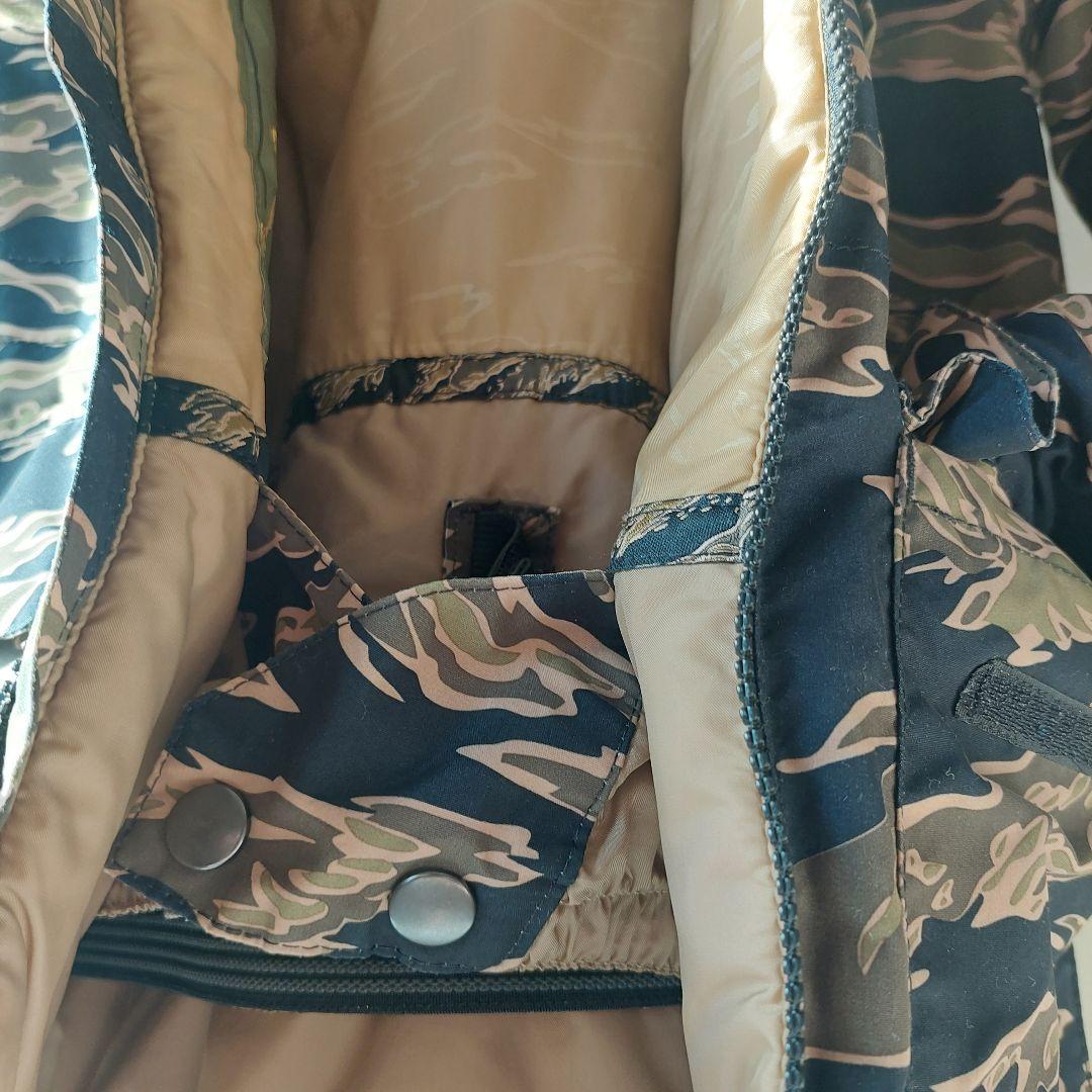 BURTONスキーウェア上下　キッズS (クリーニング済)※腰プロテクターおまけ