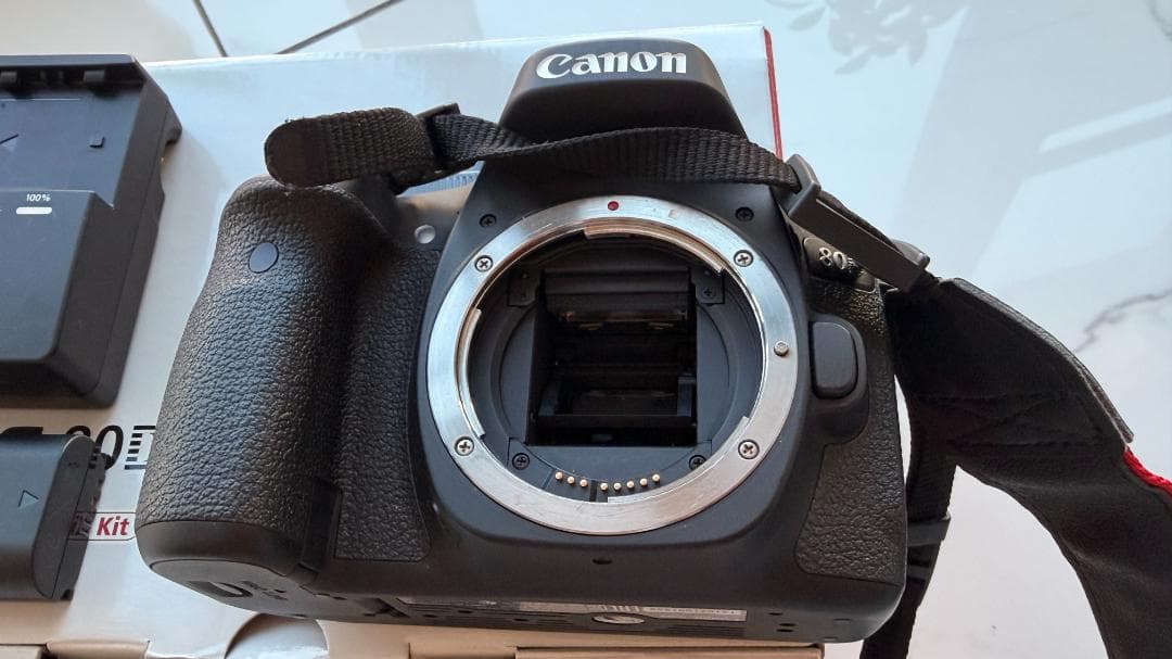 ＜美品＞Canon EOS 80D　標準レンズセット