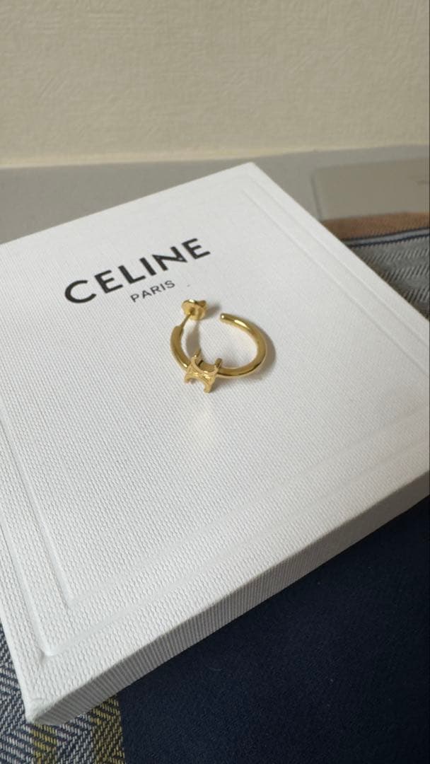 セリーヌ トリオンフアシンメトリック ゴールド 超美品