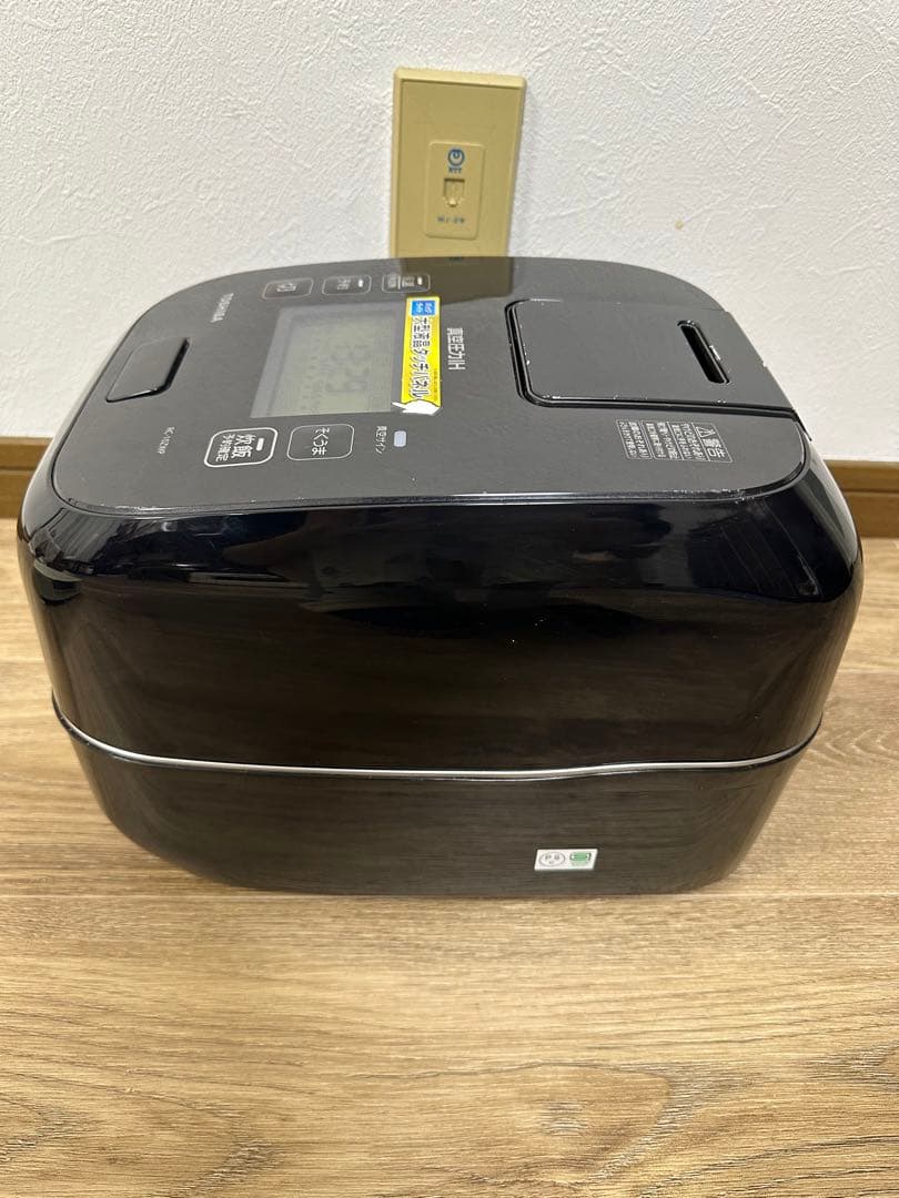 東芝 5.5合炊き 真空圧力IHジャー 炎匠炊き RC-10ZWP 2020年製