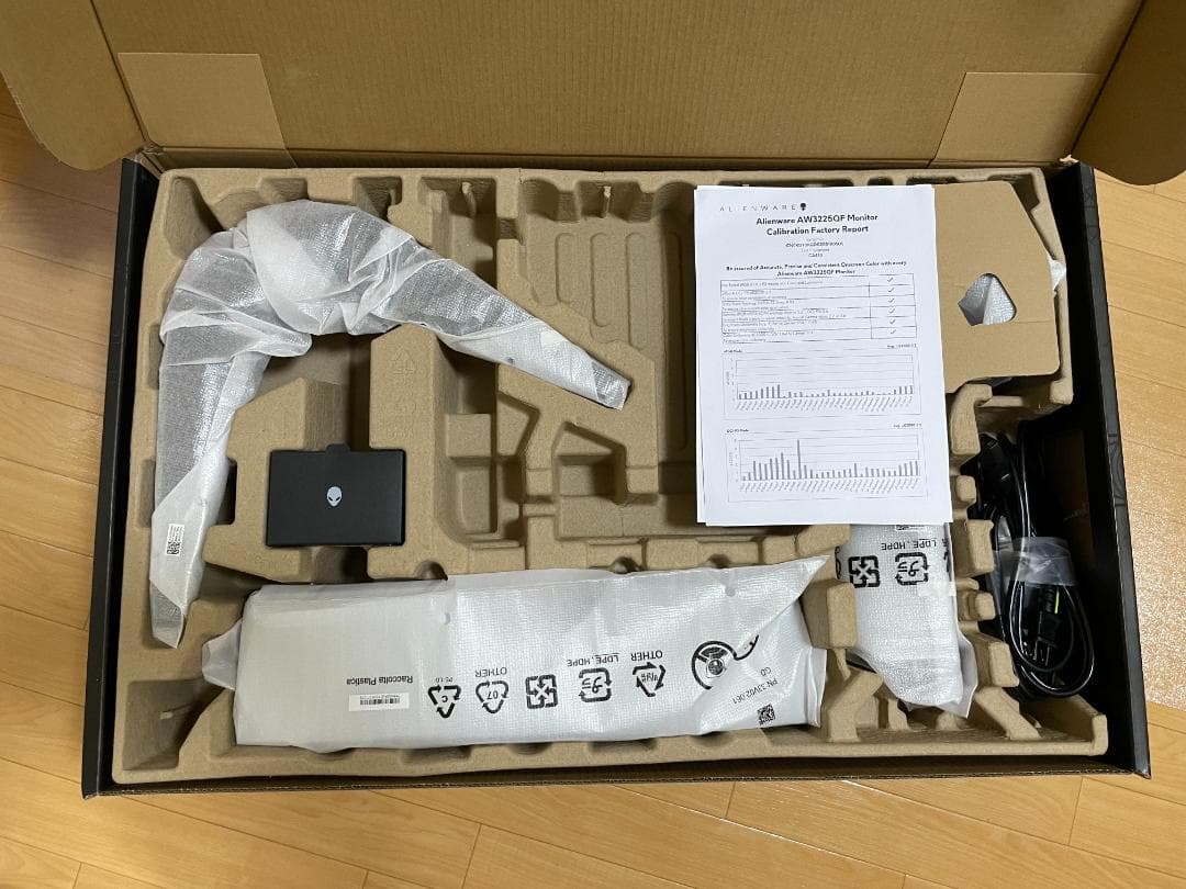 ディスプレイ・モニター本体 DELL AW3225QF (Alienware 32 4K QD-OLED)