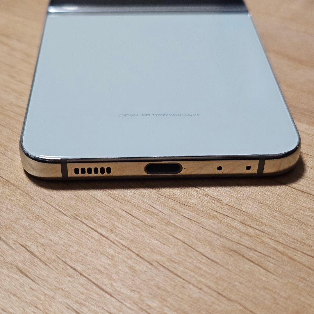 韓国版 Galaxy Z Flip5 512GB ミント SIMフリー ケース付