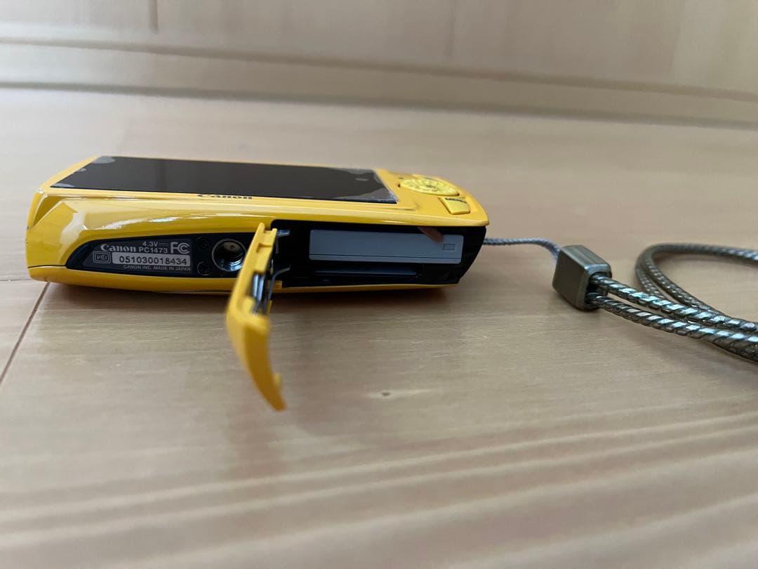 Canon IXY 30S イエロー 　レア物 美品　完動品