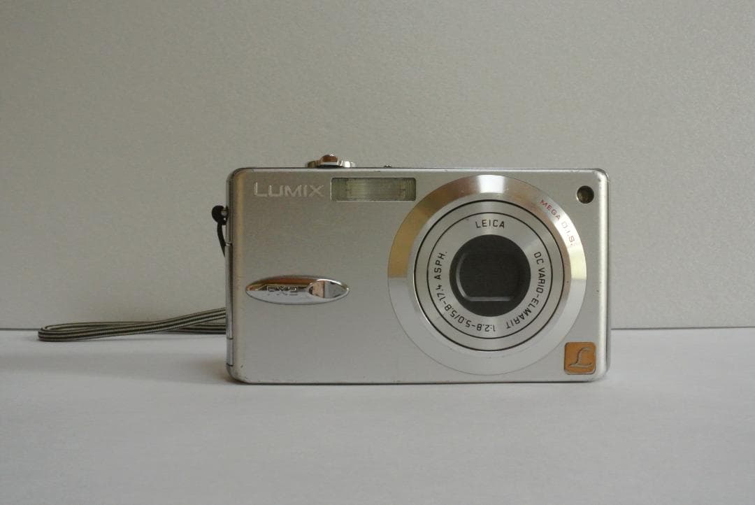 【動作確認済】LUMIX DMC-FX2 純正充電器付 オールドコンデジ レトロ