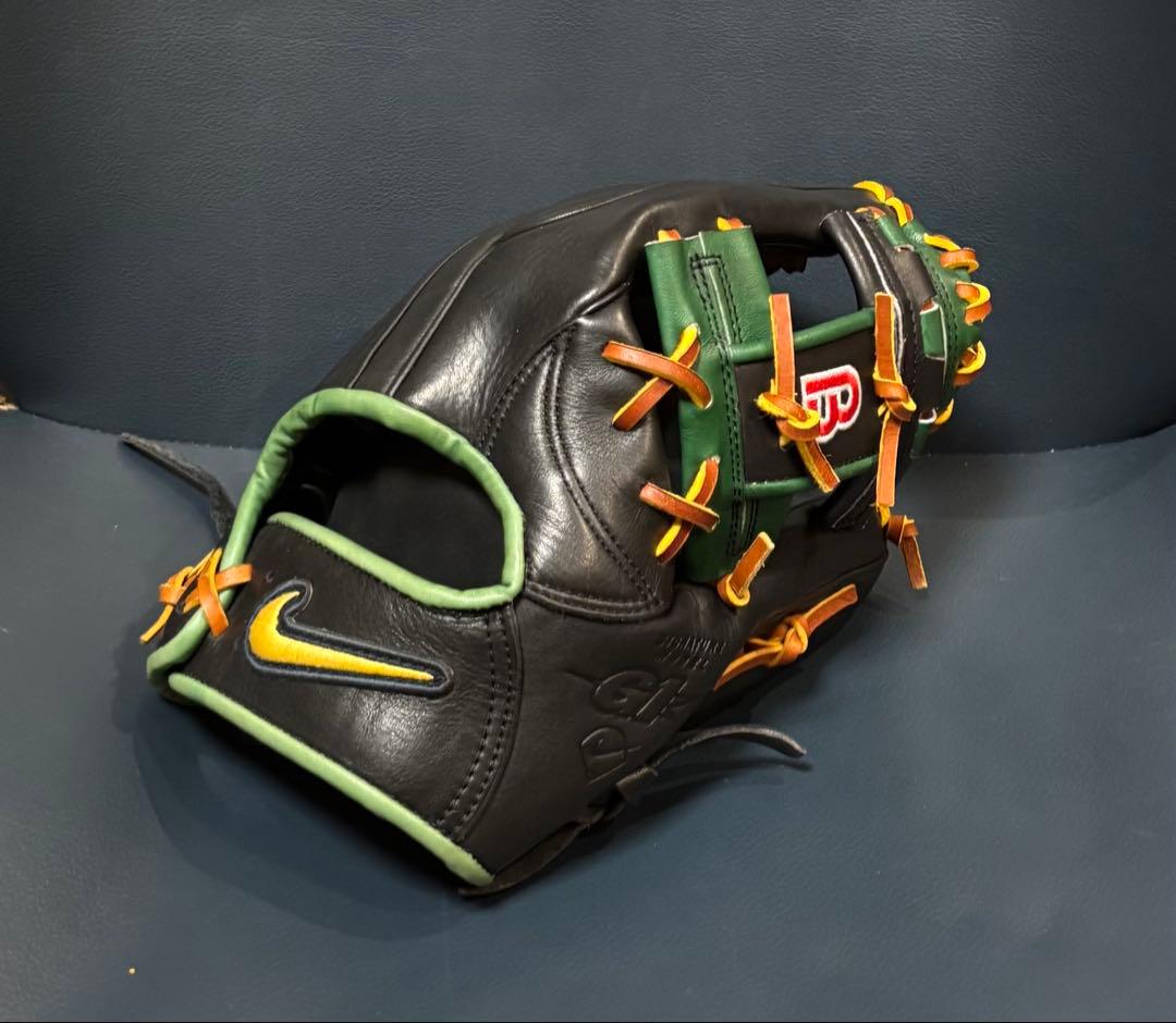 【匿名配送】ナイキ　岩村モデル　内野用　オーダー風カスタム