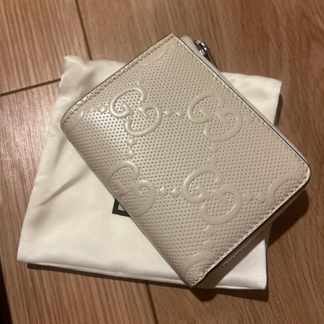GUCCI ホワイト GGパターン ケース