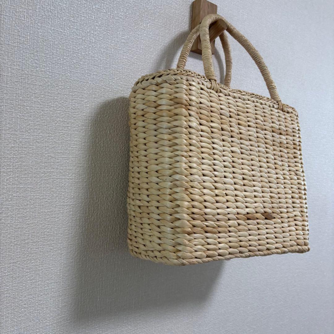 ハローキティ 刺繍 かごバッグ 希少　さくらんぼ　匿名発送　即購入OK