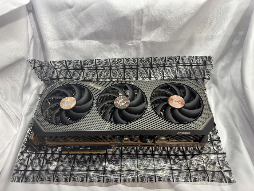 と*つ様 ZOTAC GeForce RTX 5080 16GB バルク フィン