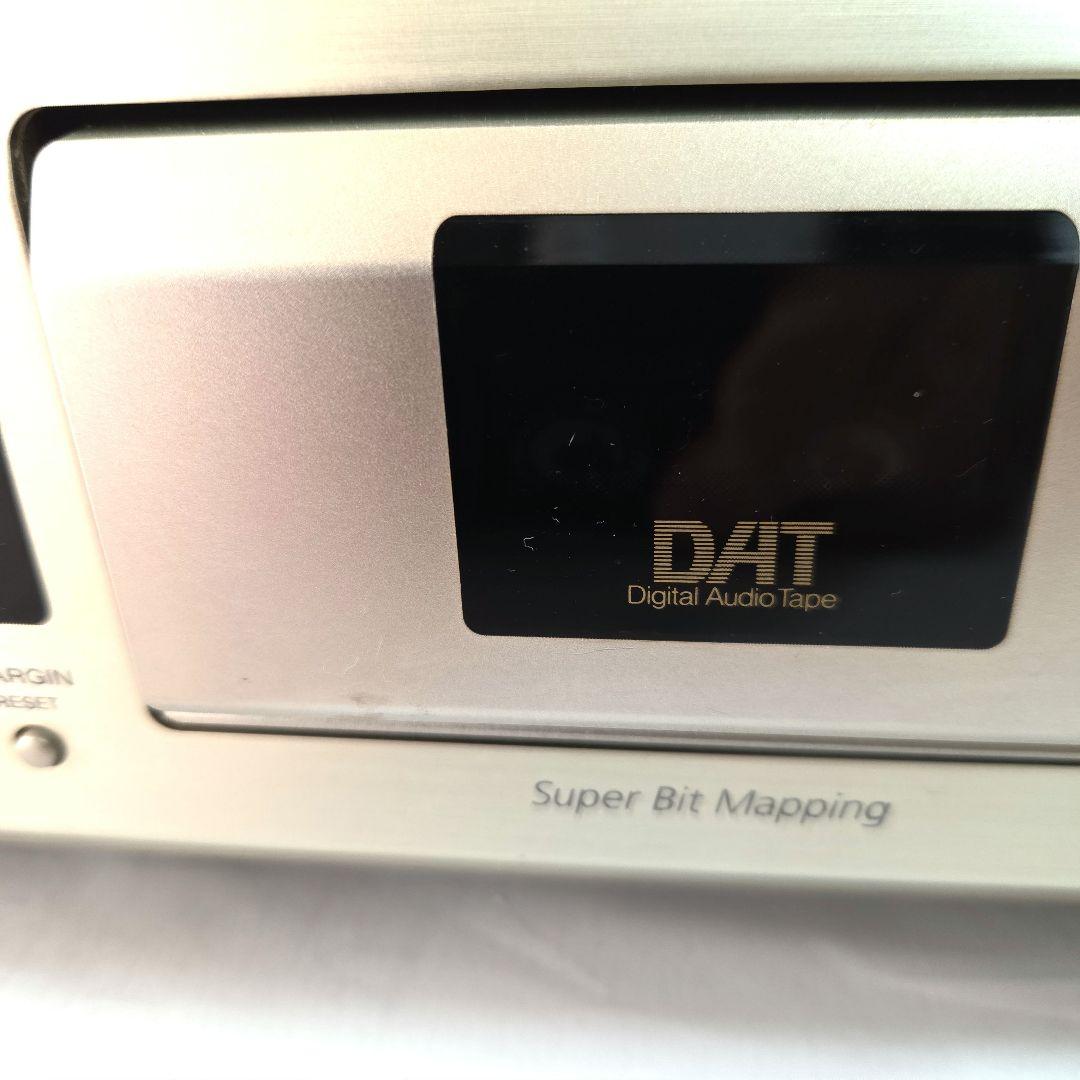 DATデッキ sony DTC―ZE 700ゴ－ルドSBM 搭載機