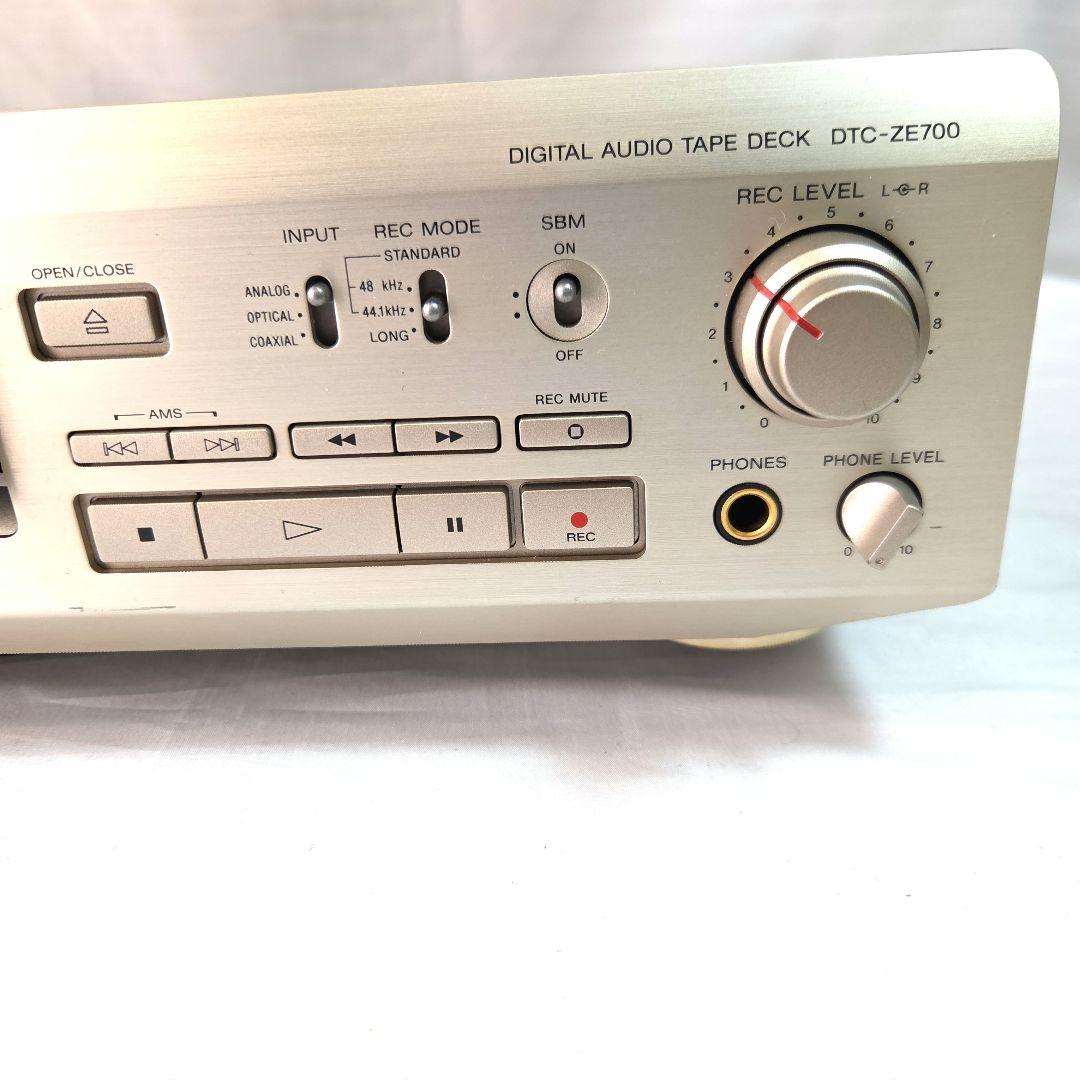 DATデッキ sony DTC―ZE 700ゴ－ルドSBM 搭載機