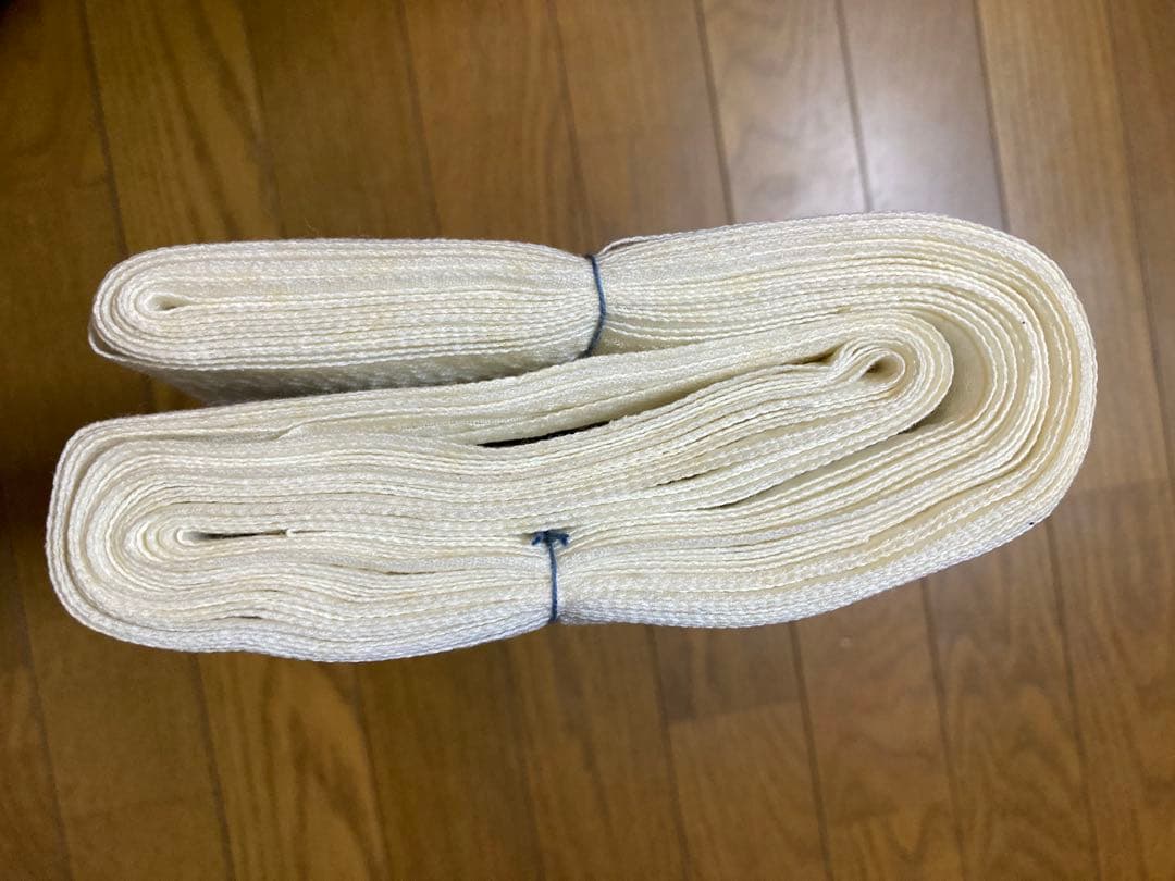 ノリノリの新品のしじら織3反です。