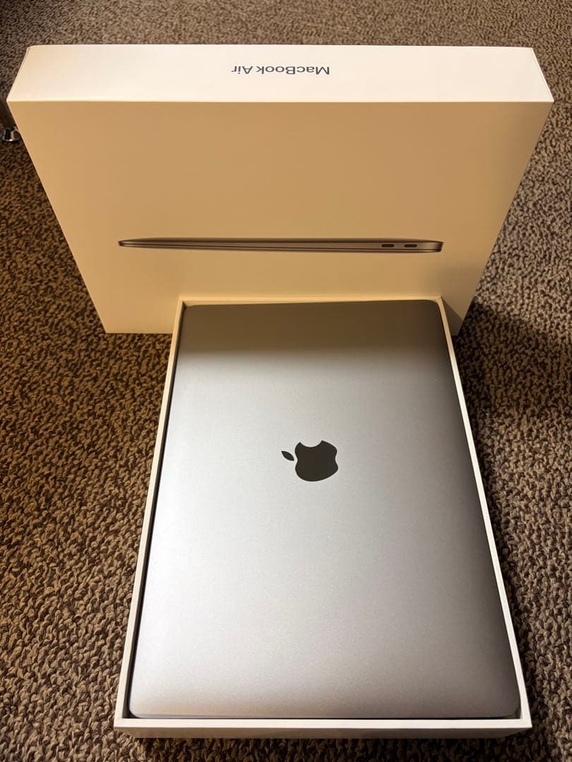 u*9様 MacBook Air シルバー SSD256GB メモリ8GB M１