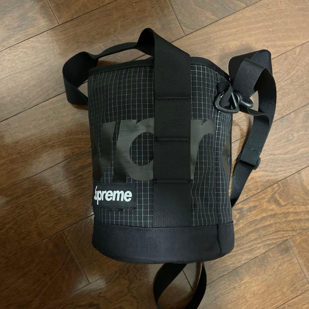 Supreme ショルダーバッグ　ドラムバッグ 黒 チェック柄