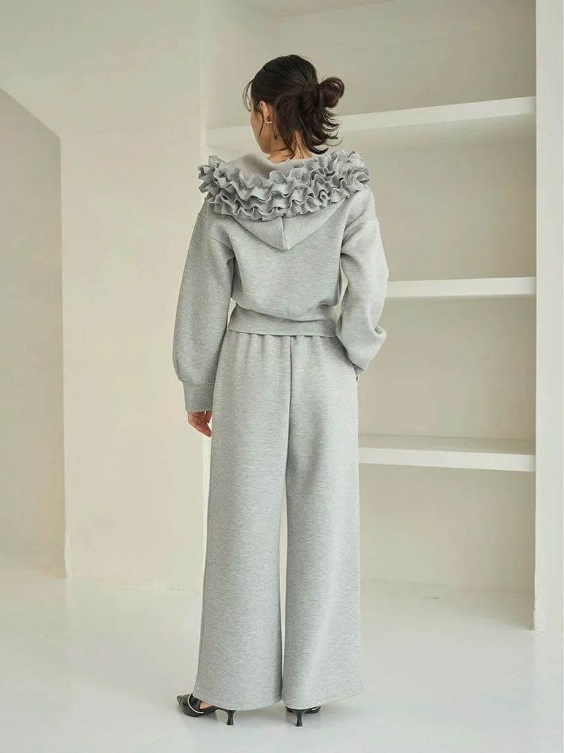 SNIDEL❤️新品未使用❤️フリルショートジップパーカー❤️グレー新作グレー完売