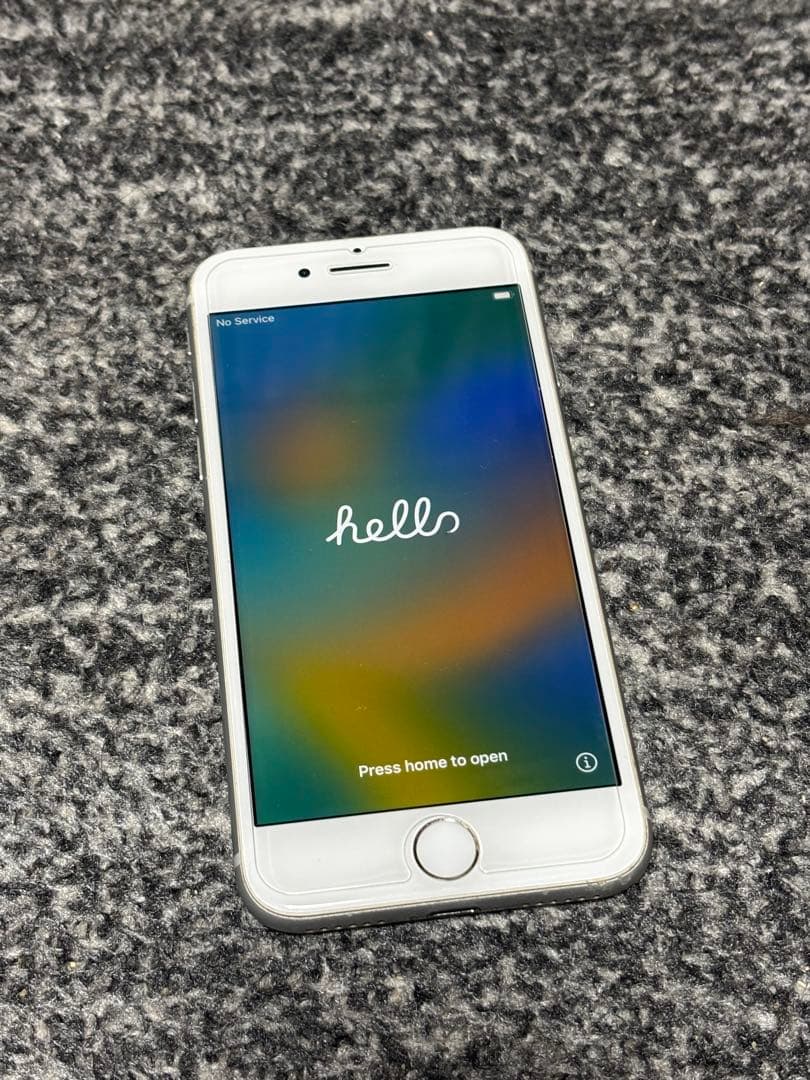 iPhone8本体SIMフリー